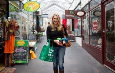 Reusable cup holder Stay Tray launches in Australia