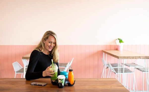 Aussie first reusable drink tray